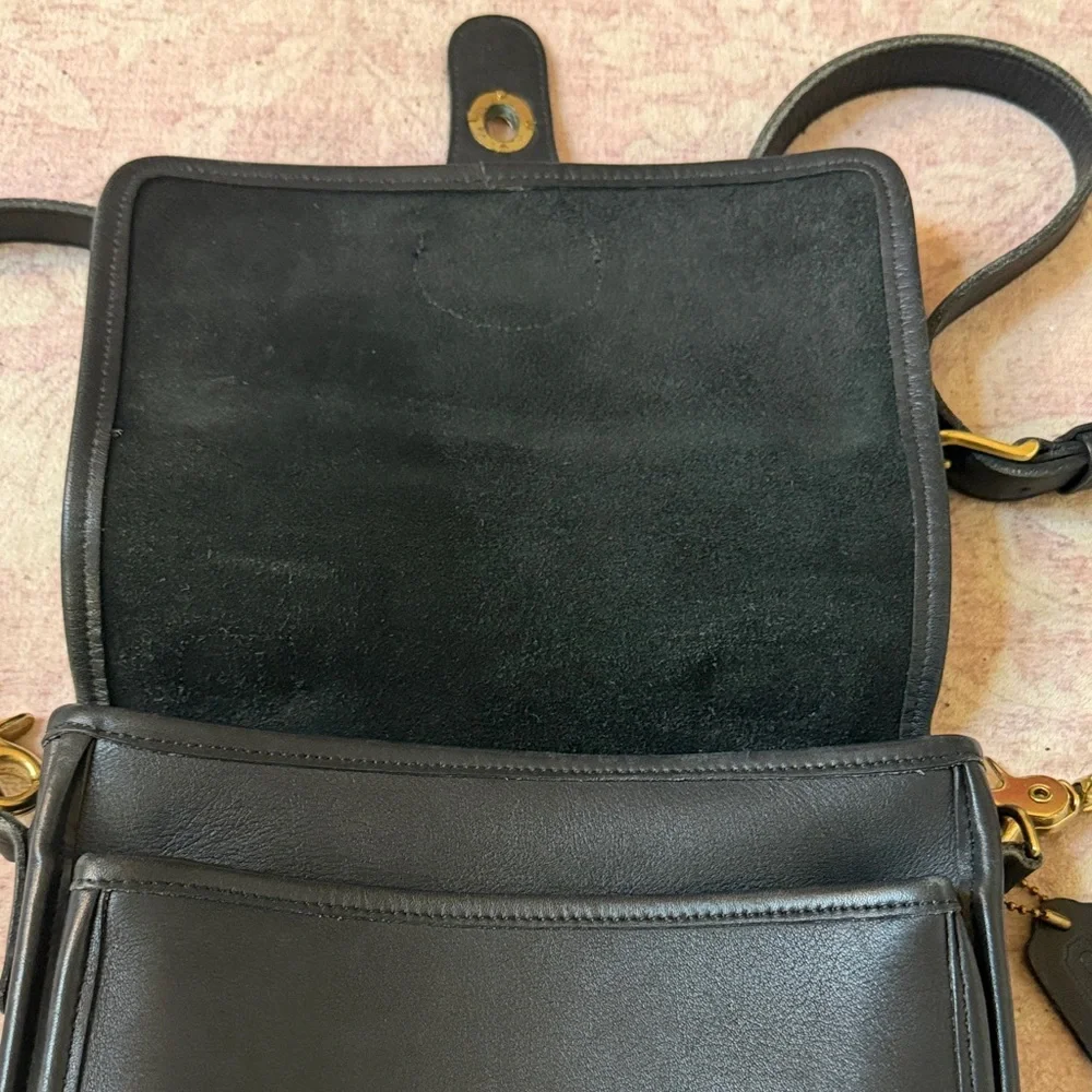 Vintage Coach Black Crossbody Bag - Picture 3 of 6